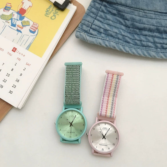 Casual Alloy Case Round Dial Pointer Watch With Pin Buckle For Women And Men