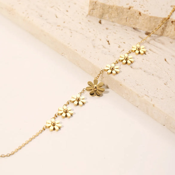 Casual Basic Geometric Flower Stainless Steel 18K Gold Plated Bracelets In Bulk