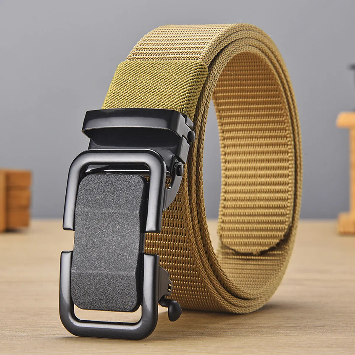 Casual Basic Solid Color Canvas Iron Men'S Woven Belts