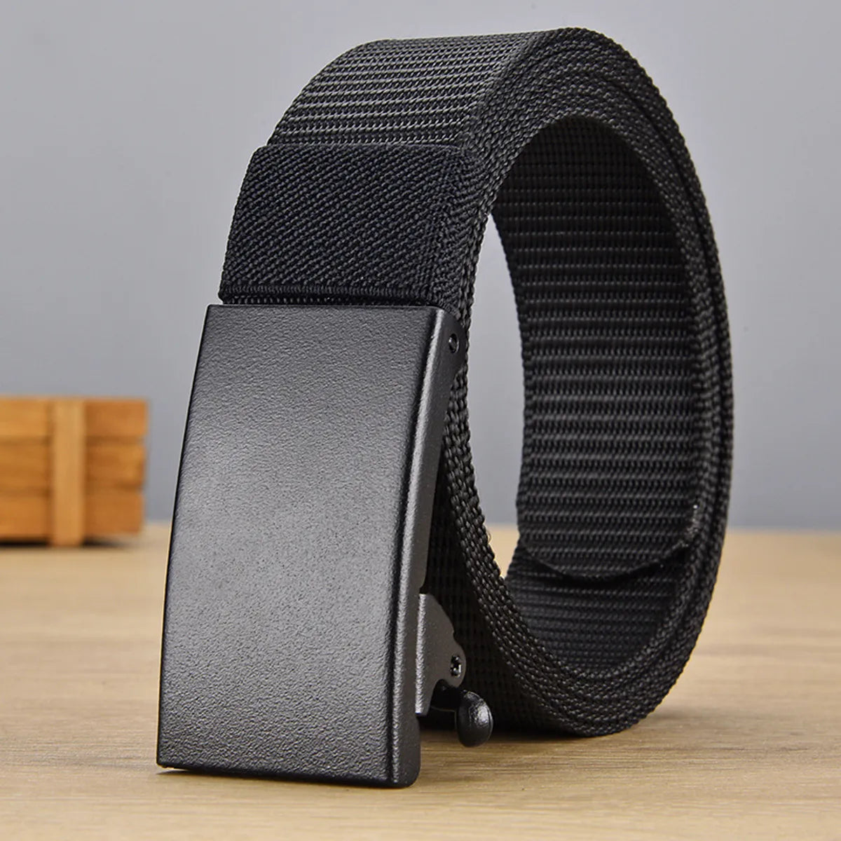 Casual Basic Solid Color Canvas Iron Men'S Woven Belts