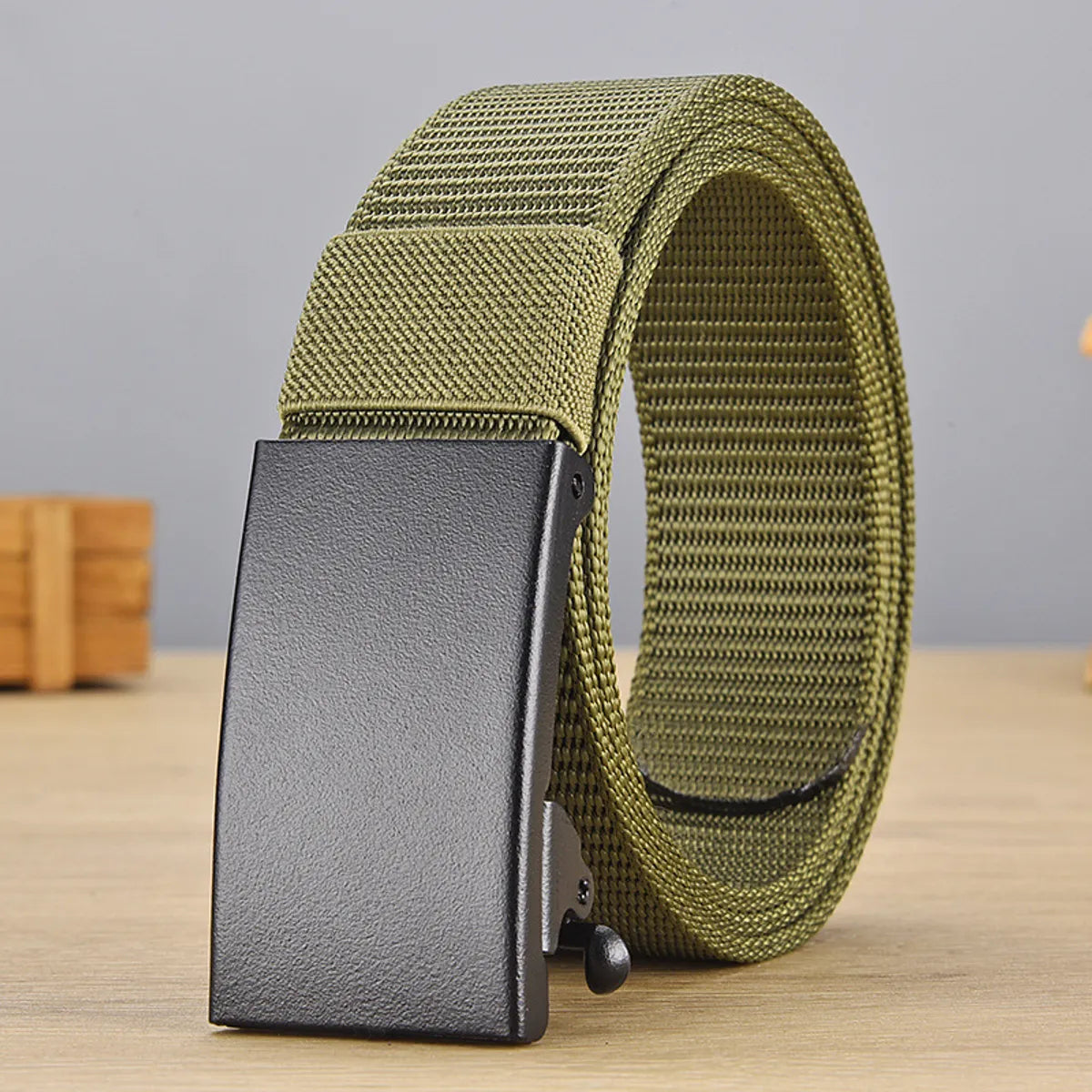 Casual Basic Solid Color Canvas Iron Men'S Woven Belts