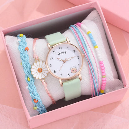 Casual Cartoon Style Bear Buckle Quartz Women'S Watches