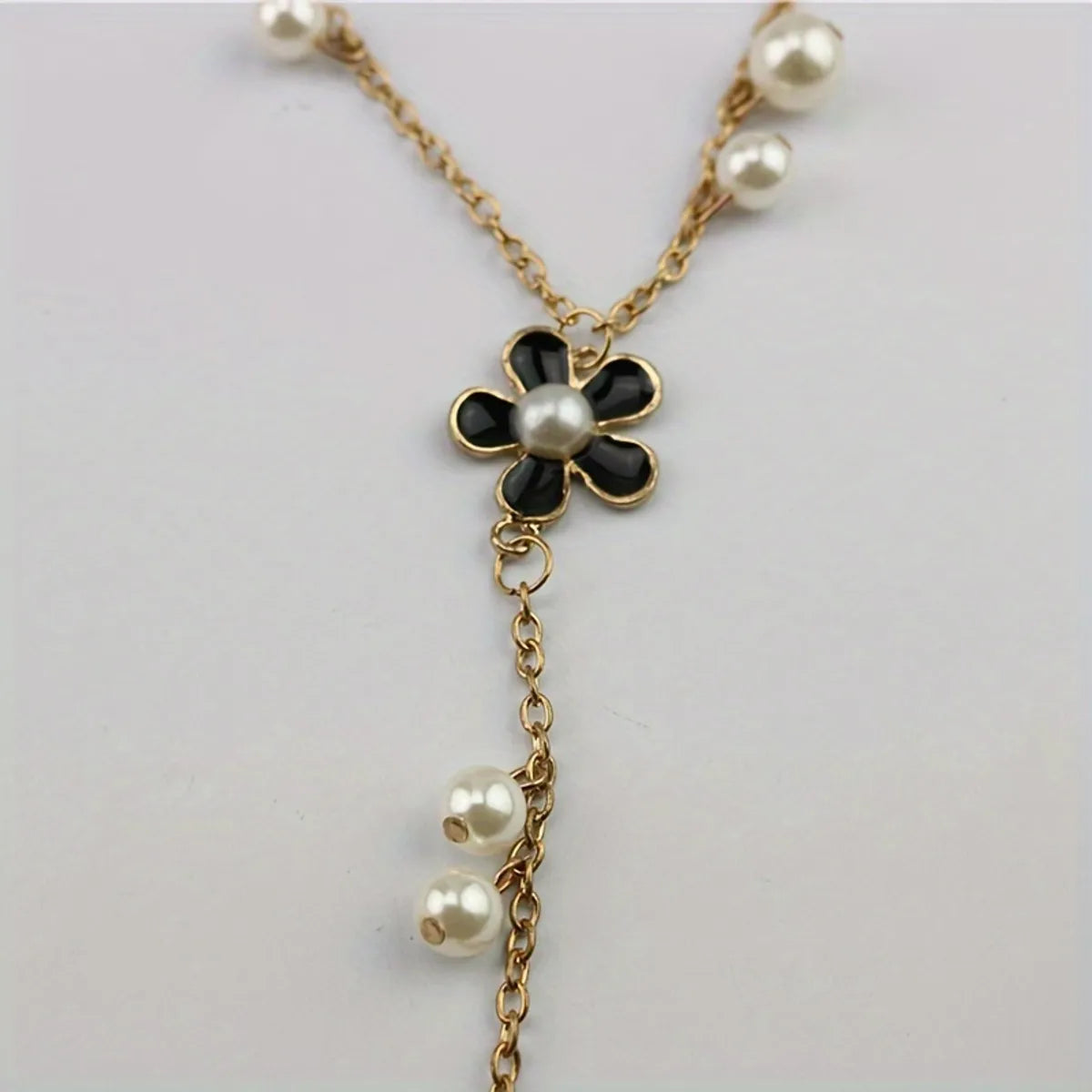 Casual Classic Style Flower Alloy Pearl Women's Sweater Chain Necklace