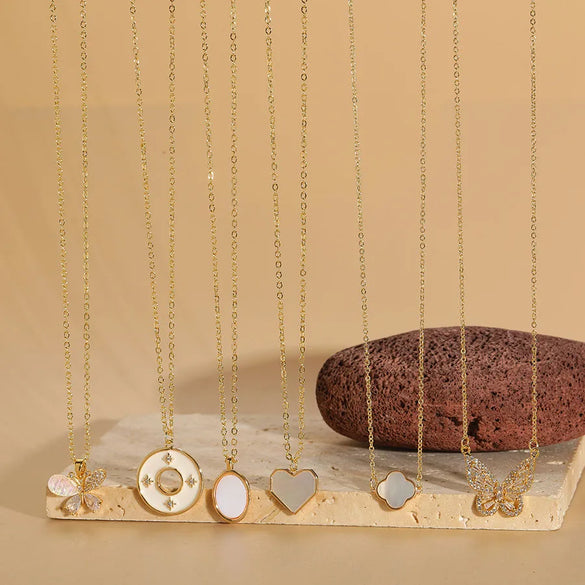 Casual Classic Style Four Leaf Clover Butterfly Copper Plating Inlay Zircon 14k Gold Plated Pendant Necklace