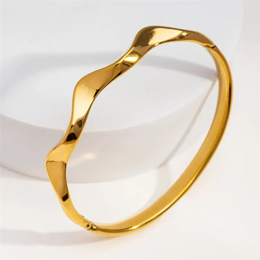 Casual Classic Style Geometric Solid Color 304 Stainless Steel 18K Gold Plated Bangle In Bulk