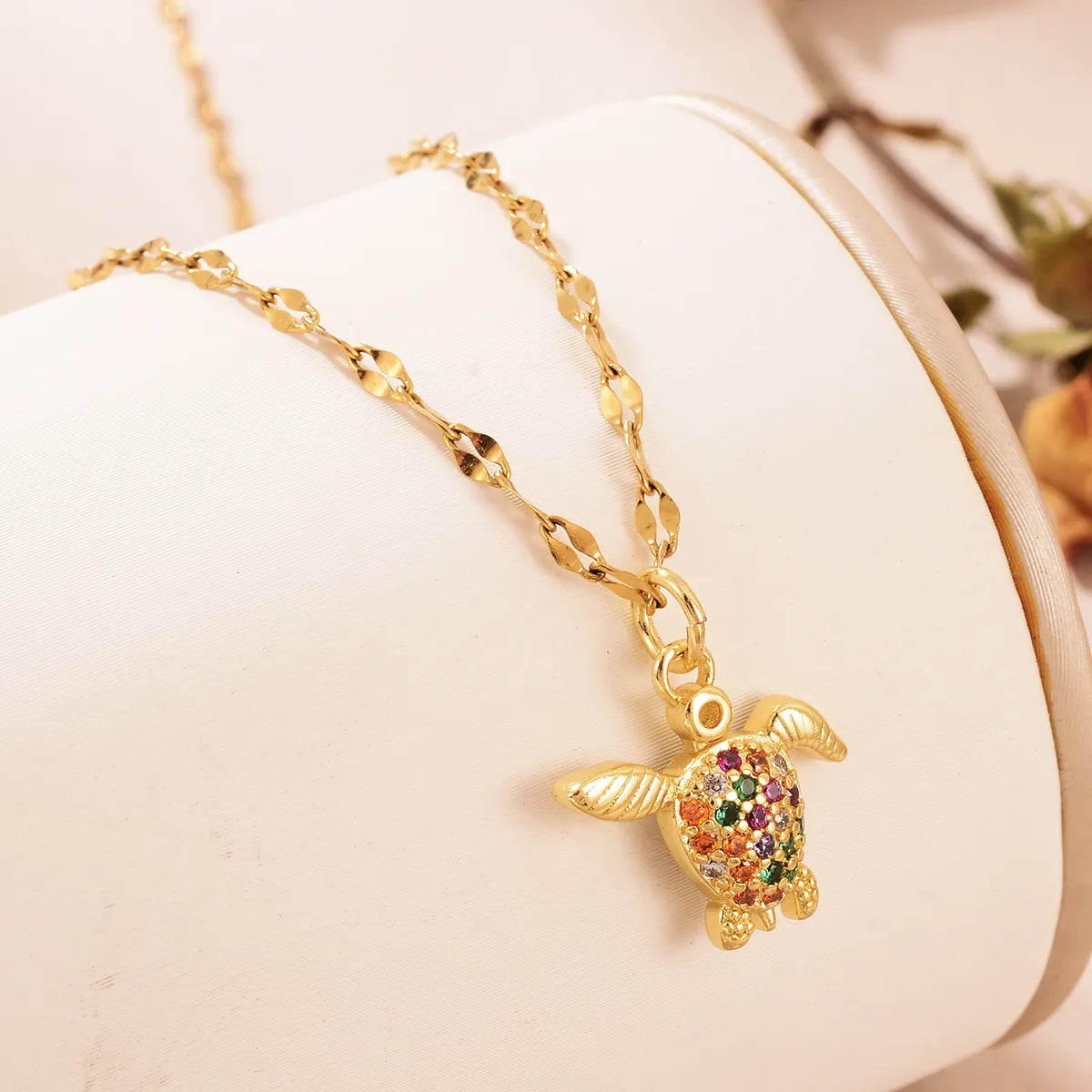 Casual Cute Tortoise Heart Shape Eye Copper 18k Gold Plated Zircon Pendant Necklace In Bulk