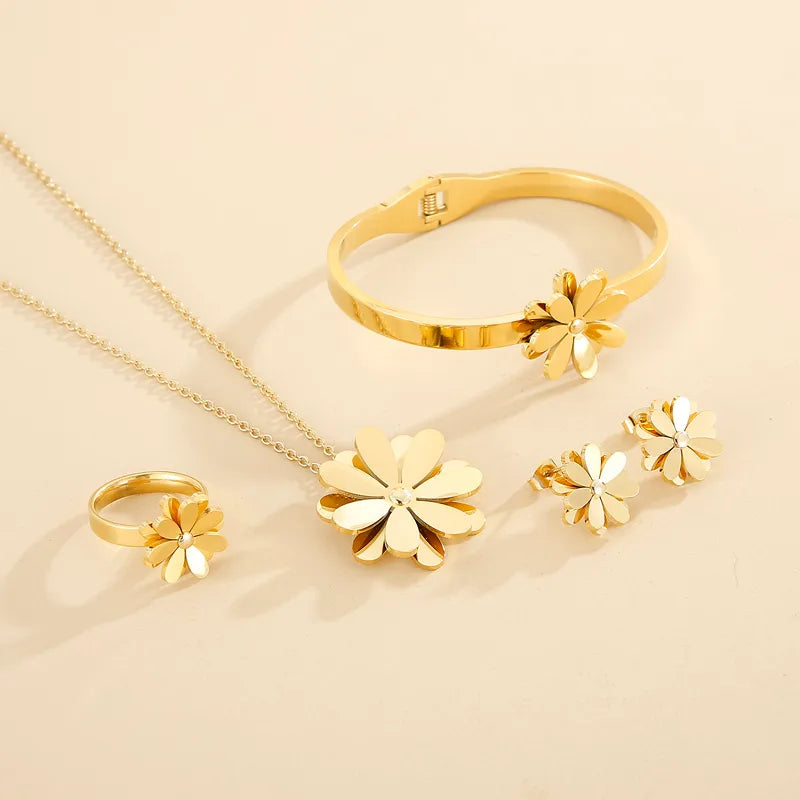 Wholesale Jewelry Casual Daisy Titanium Steel 18K Gold Plated Plating Jewelry Set