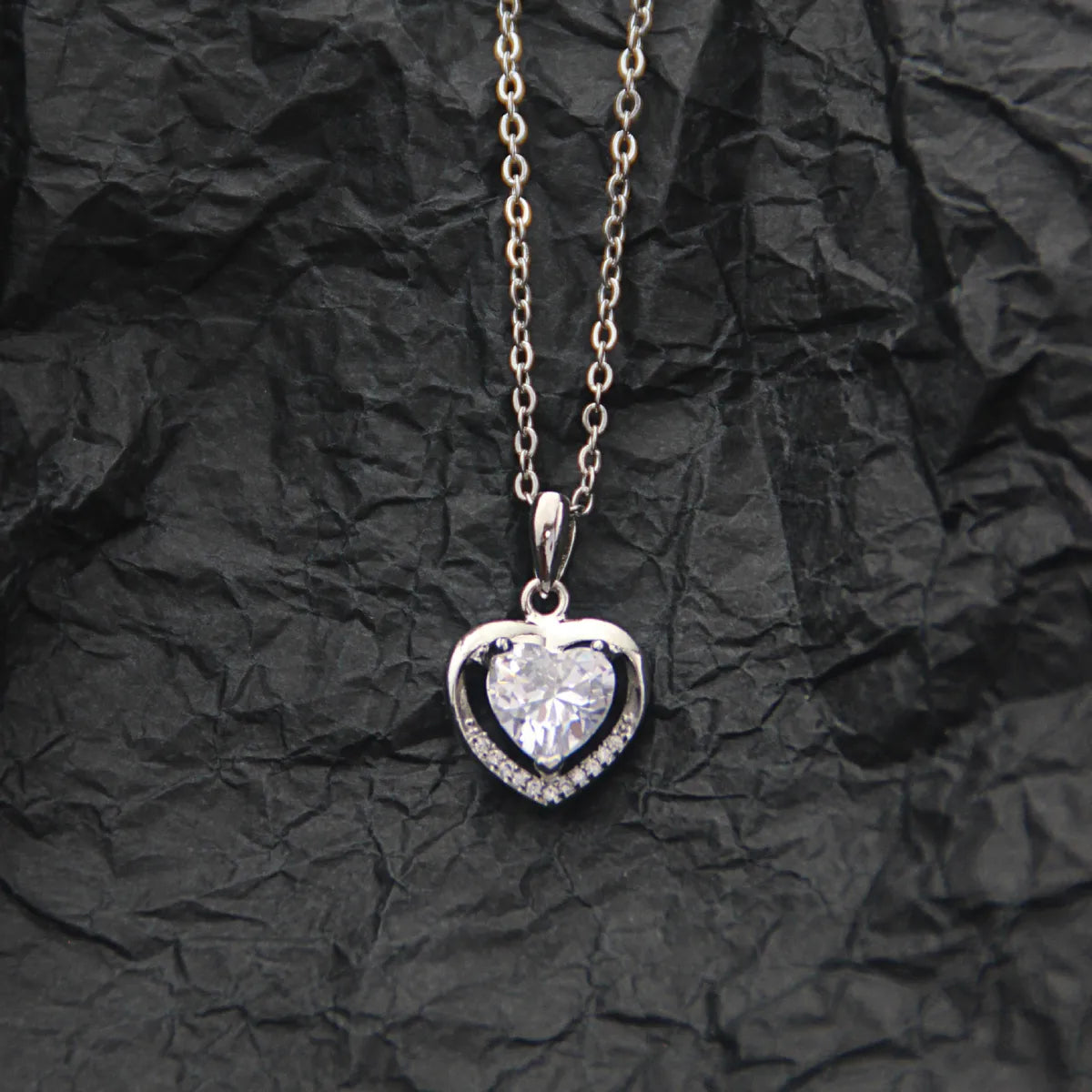 Casual Elegant Basic Moon Heart Shape Bow Knot Titanium Steel Plating Inlay Zircon Pendant Necklace