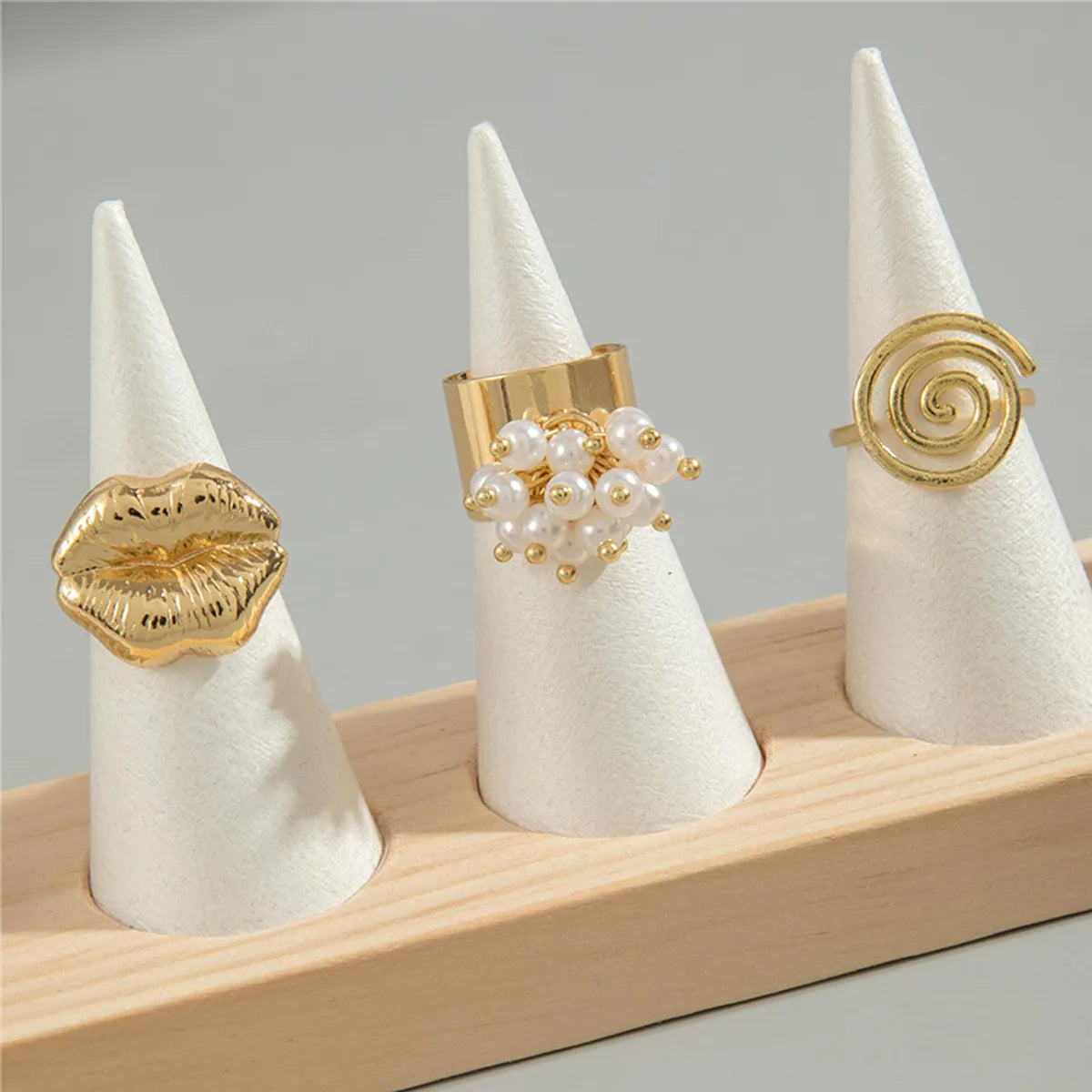 Casual Elegant Luxurious Lips Alloy Inlay Pearl Women'S Rings