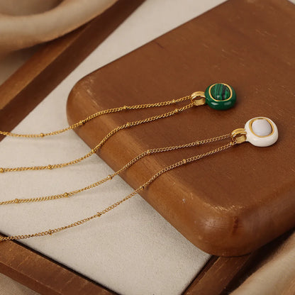 Casual Elegant Simple Style Color Block Malachite Shell Titanium Steel Plating Inlay Malachite Shell 18k Gold Plated Women's Pendant Necklace