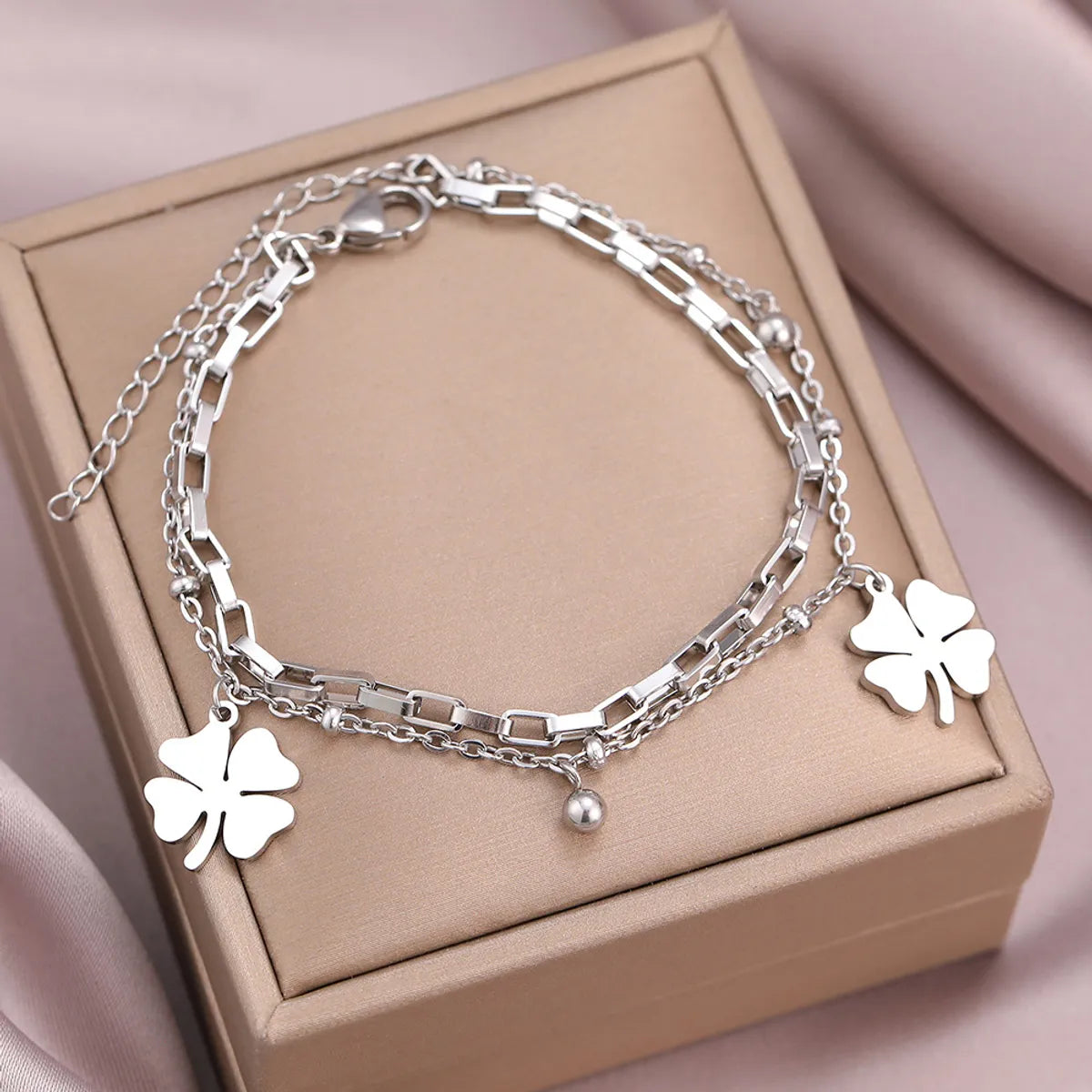 Casual Four Leaf Clover Titanium Steel Bracelets In Bulk