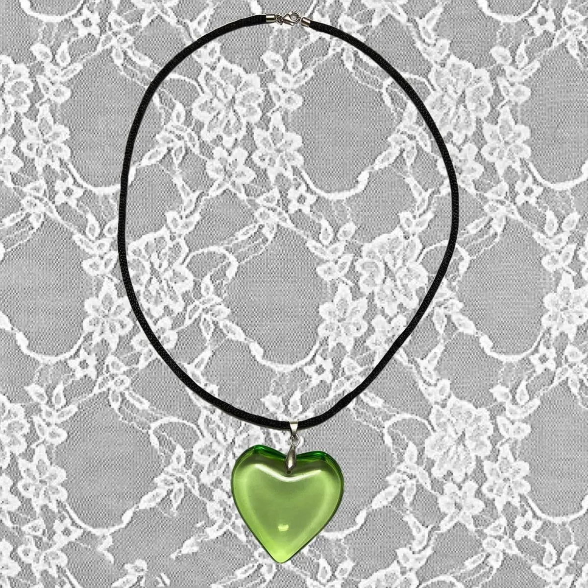 Casual Lady Heart Shape Glass Glass Women'S Pendant Necklace