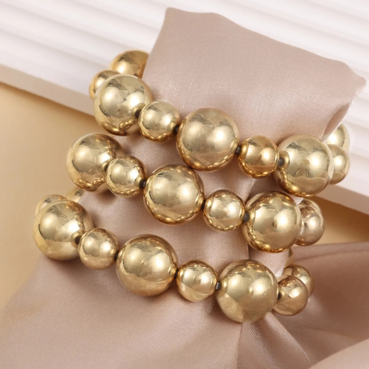 Casual Modern Style Classic Style Round 18K Gold Plated Plastic Wholesale Bracelets