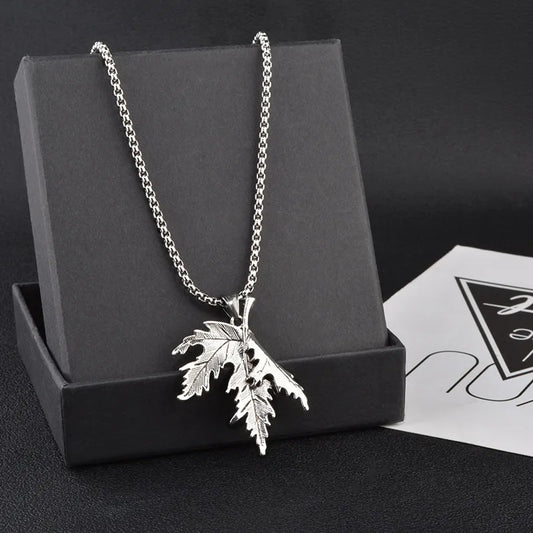 Casual Retro Maple Leaf Stainless Steel Alloy Plating Silver Plated Men'S Pendant Necklace