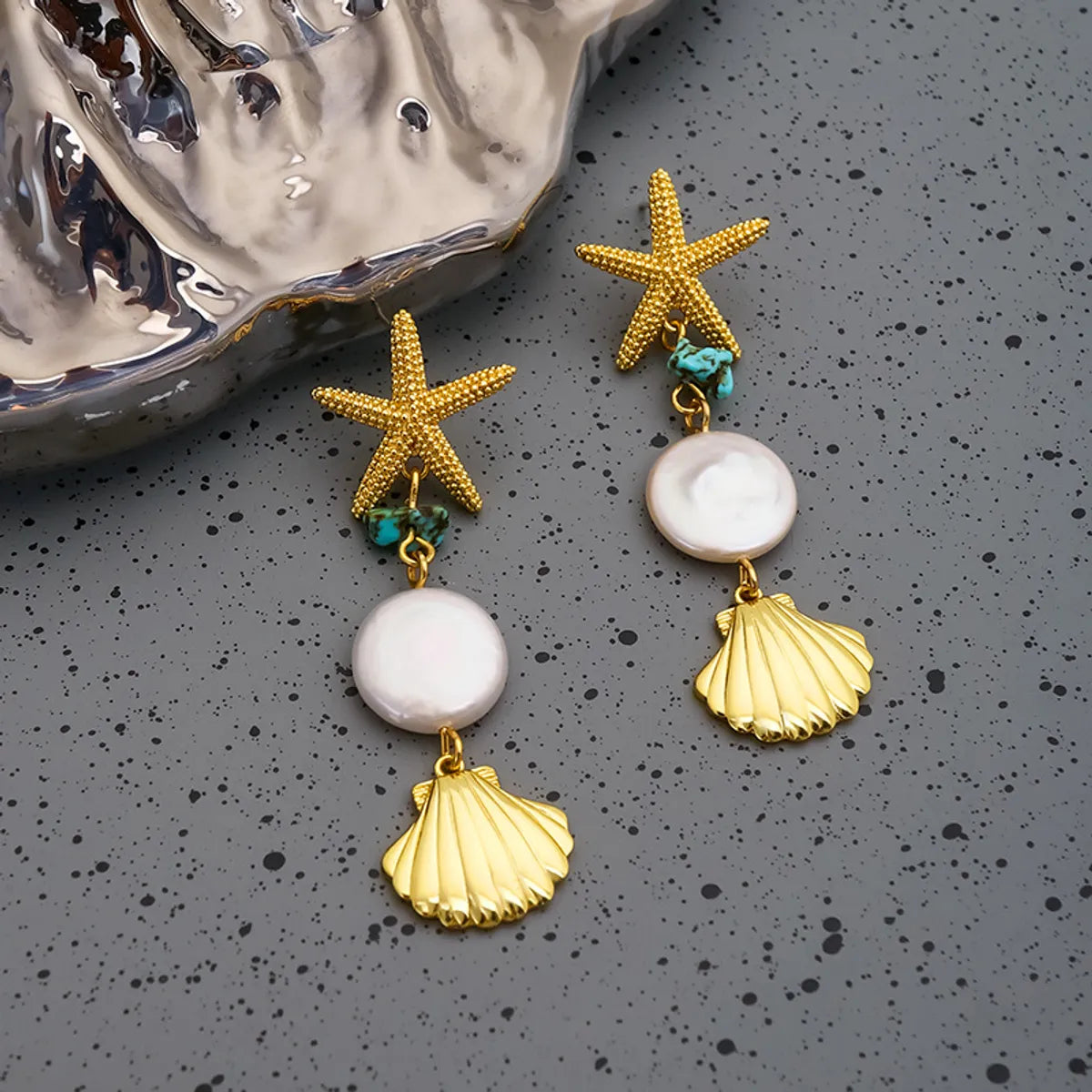 Casual Retro Starfish Shell Freshwater Pearl Copper Plating 18k Gold Plated Women'S Drop Earrings