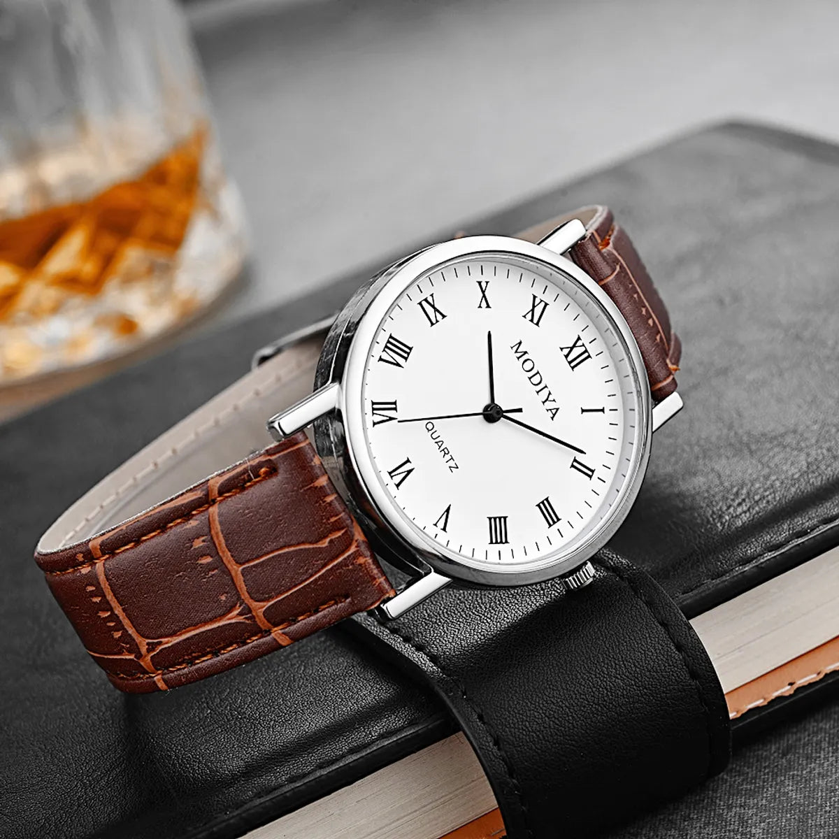 Casual Round Buckle Quartz Men'S Watches