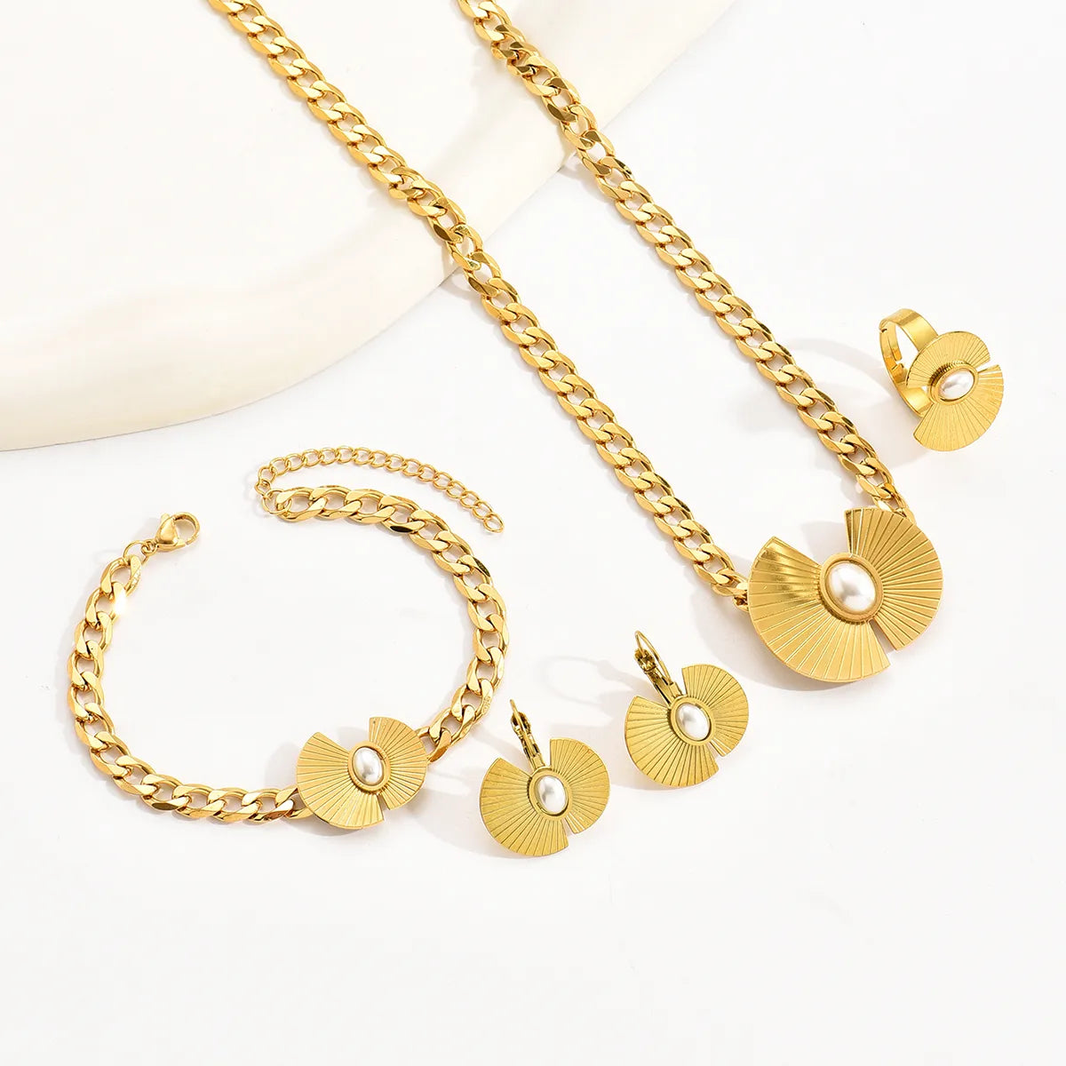 Stainless Steel 18K Gold Plated Casual Simple Style Commute Plating Inlay Butterfly Artificial Pearls Jewelry Set