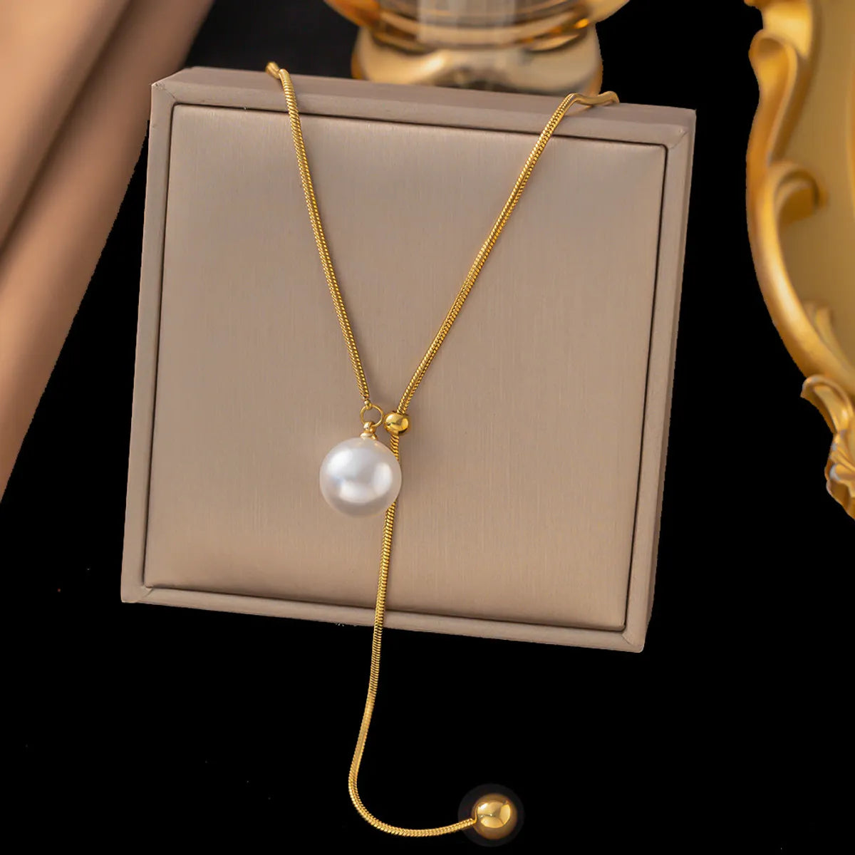 Casual Simple Style Commute Round 18K Gold Plated Artificial Pearls 304 Stainless Steel Plastic Wholesale Pendant Necklace