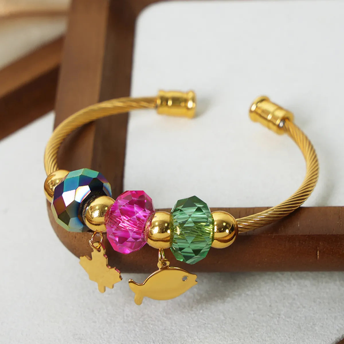 Casual Simple Style Flower Artificial Crystal Titanium Steel Plating 18k Gold Plated Bangle