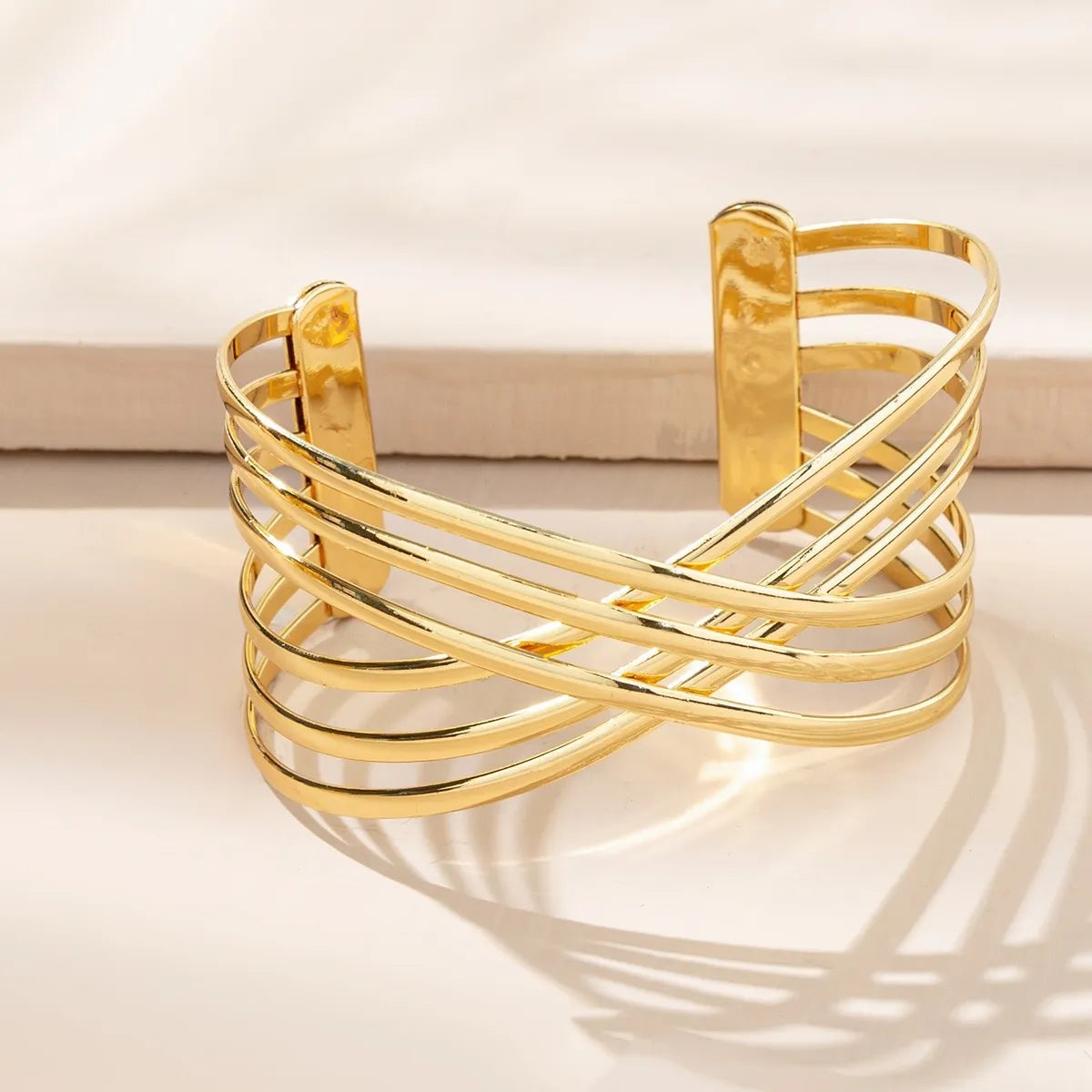 Casual Simple Style Geometric Alloy Hollow Out Women's Bangle