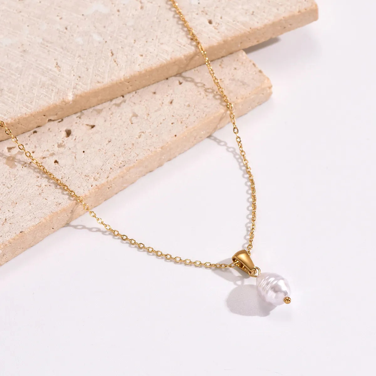 Casual Simple Style Geometric Stainless Steel Artificial Pearl Plating 14k Gold Plated Pendant Necklace