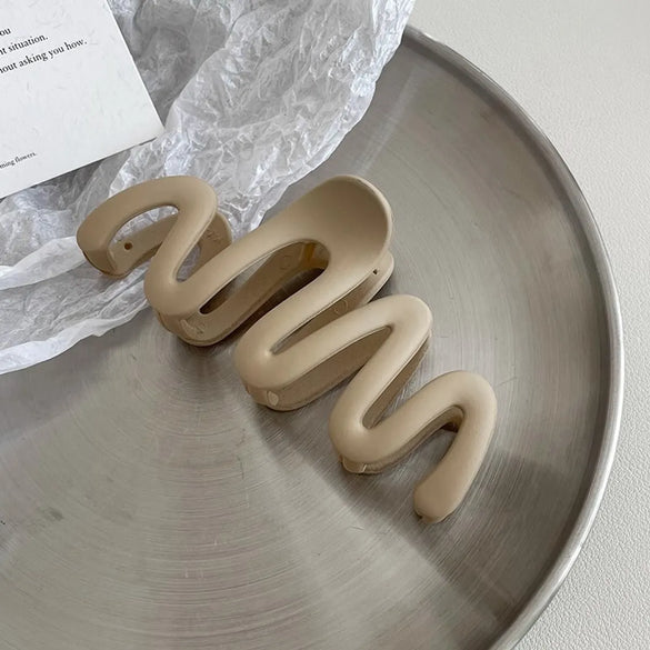 Casual Simple Style Heart Shape Bow Knot Arylic Alloy Hair Claws 1 Piece