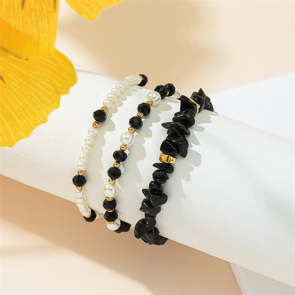 Casual Simple Style Irregular Round Beaded Women's Bracelets