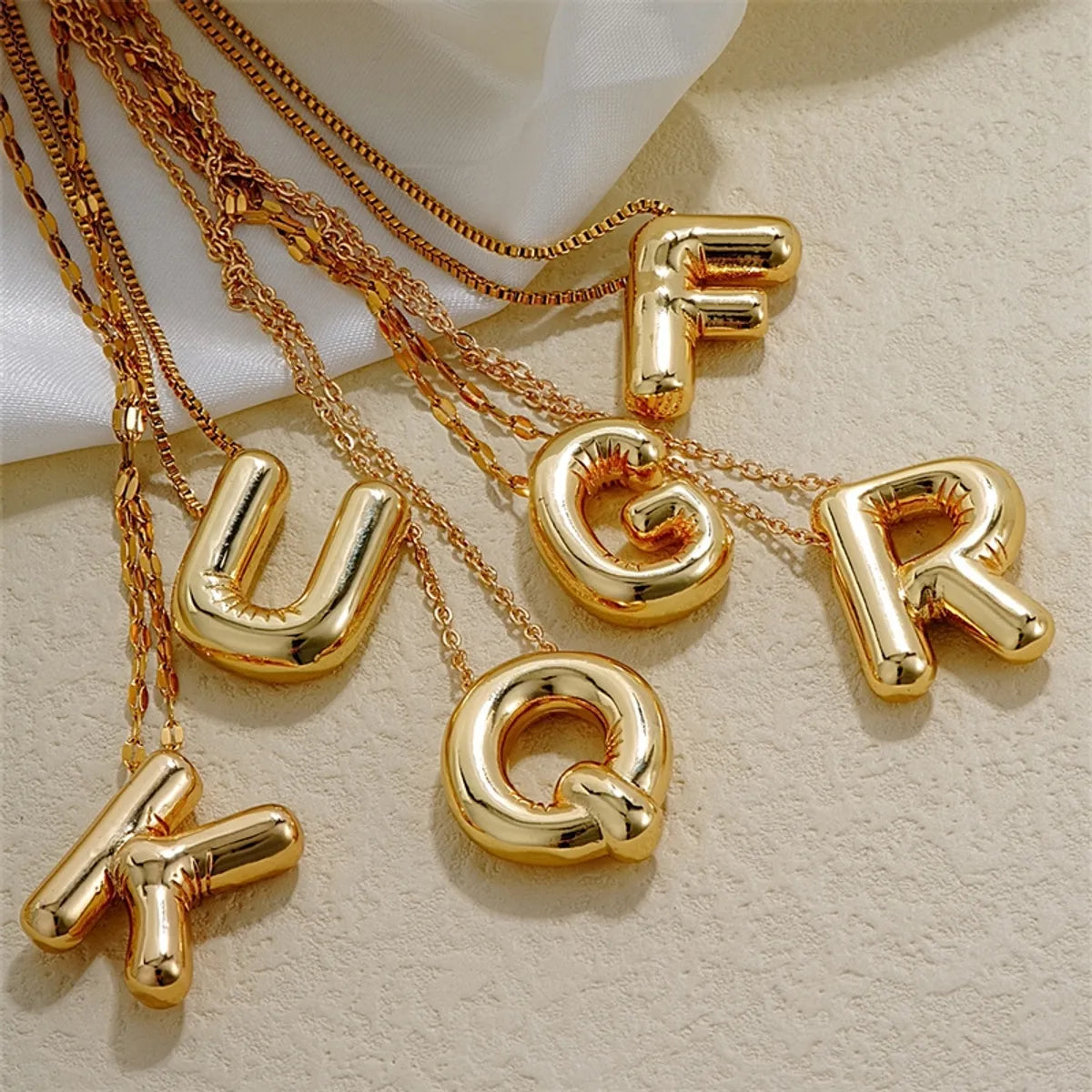 Casual Simple Style Letter Copper Pendant Necklace In Bulk