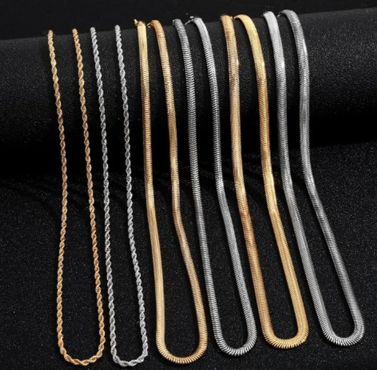 Casual Simple Style Solid Color Copper Plating Necklace