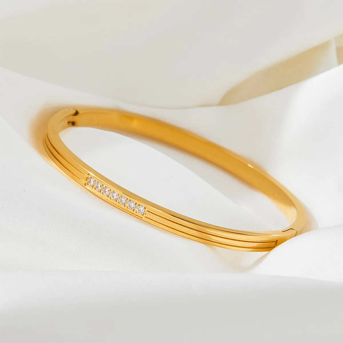 Casual Simple Style Solid Color 304 Stainless Steel 16K Gold Plated White Gold Plated Gold Plated Zircon Bangle In Bulk