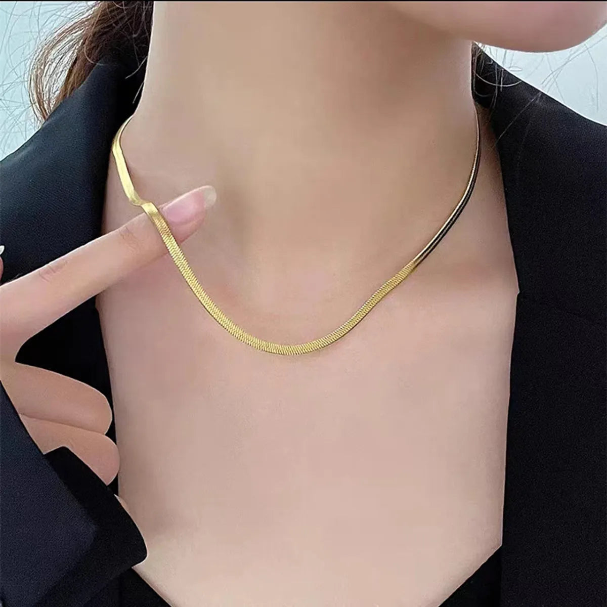 Casual Simple Style Solid Color Titanium Steel Plating 18k Gold Plated Necklace