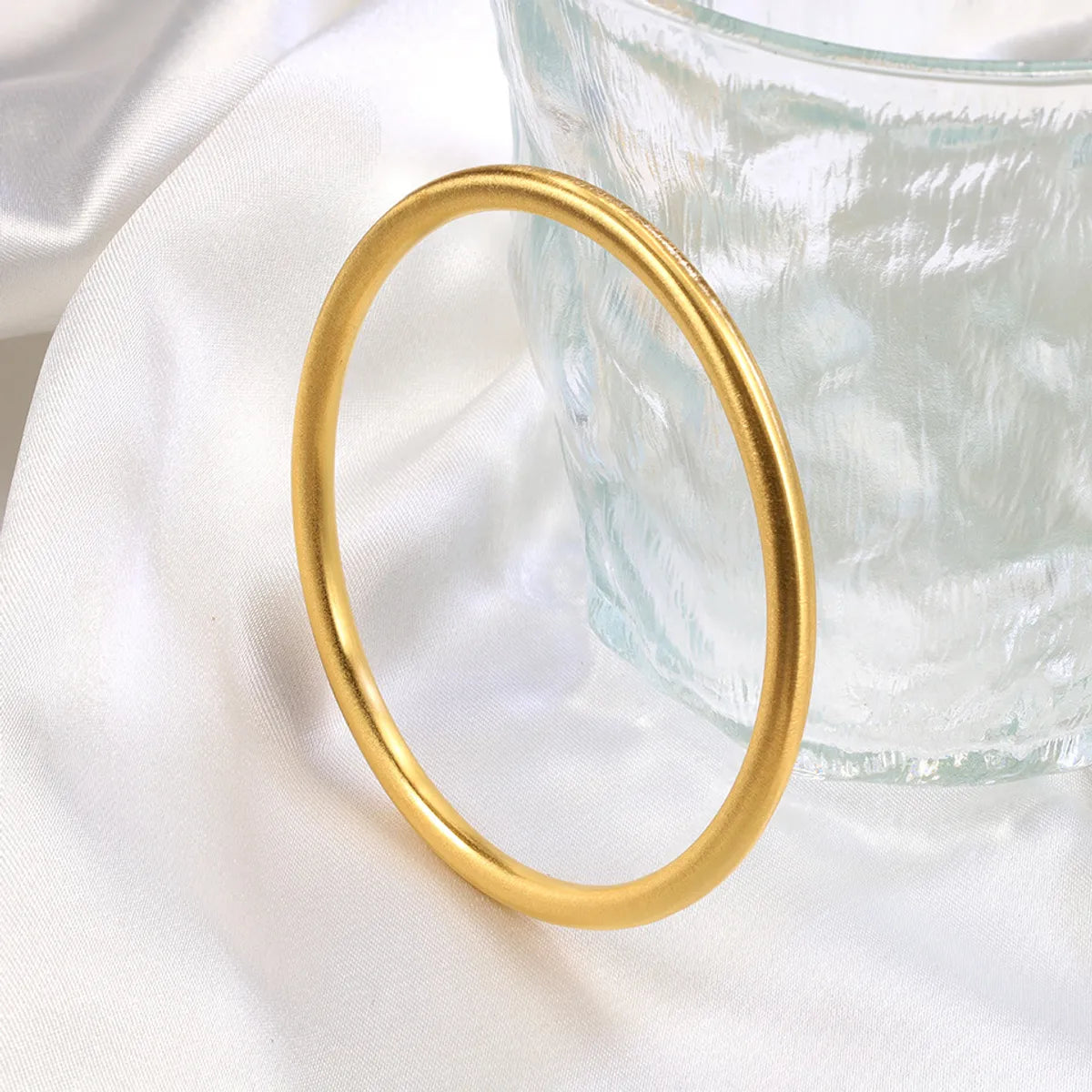 Casual Simple Style Solid Color Titanium Steel 18K Gold Plated Bangle In Bulk