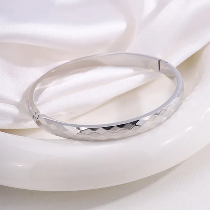 Casual Simple Style Solid Color Titanium Steel Wholesale Bangle