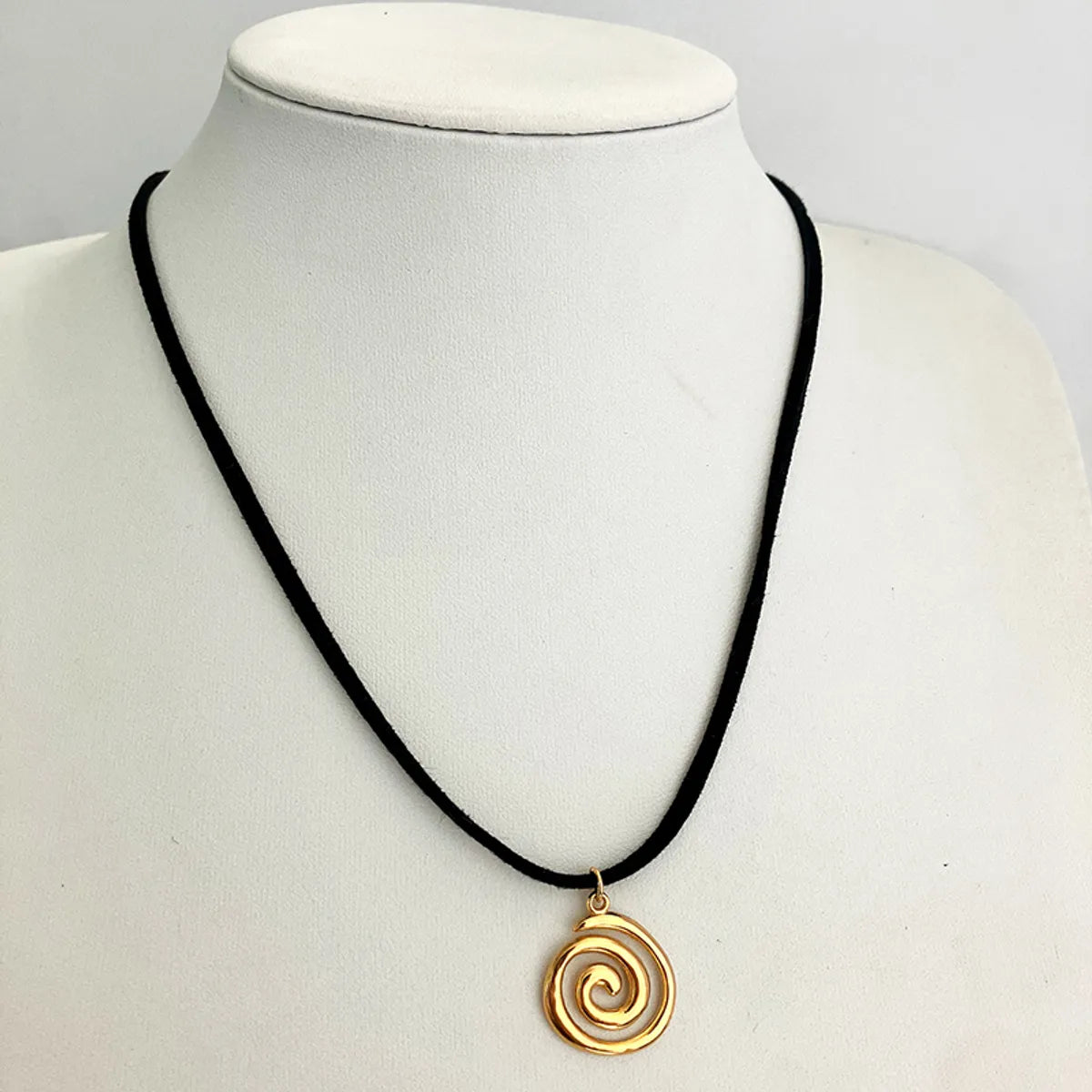 Casual Simple Style Spiral Stainless Steel Plating Gold Plated Pendant Necklace