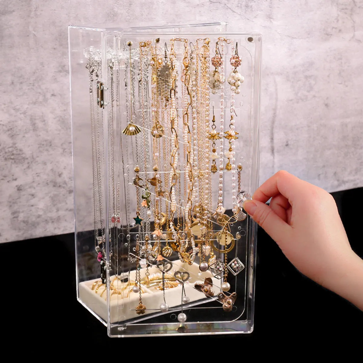 Casual Solid Color Plastic Jewelry Rack