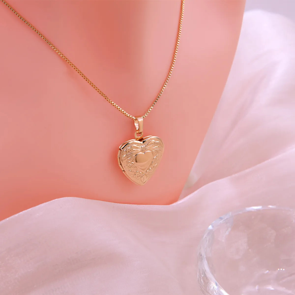 Casual Streetwear Heart Shape Copper Plating 18k Gold Plated Pendant Necklace