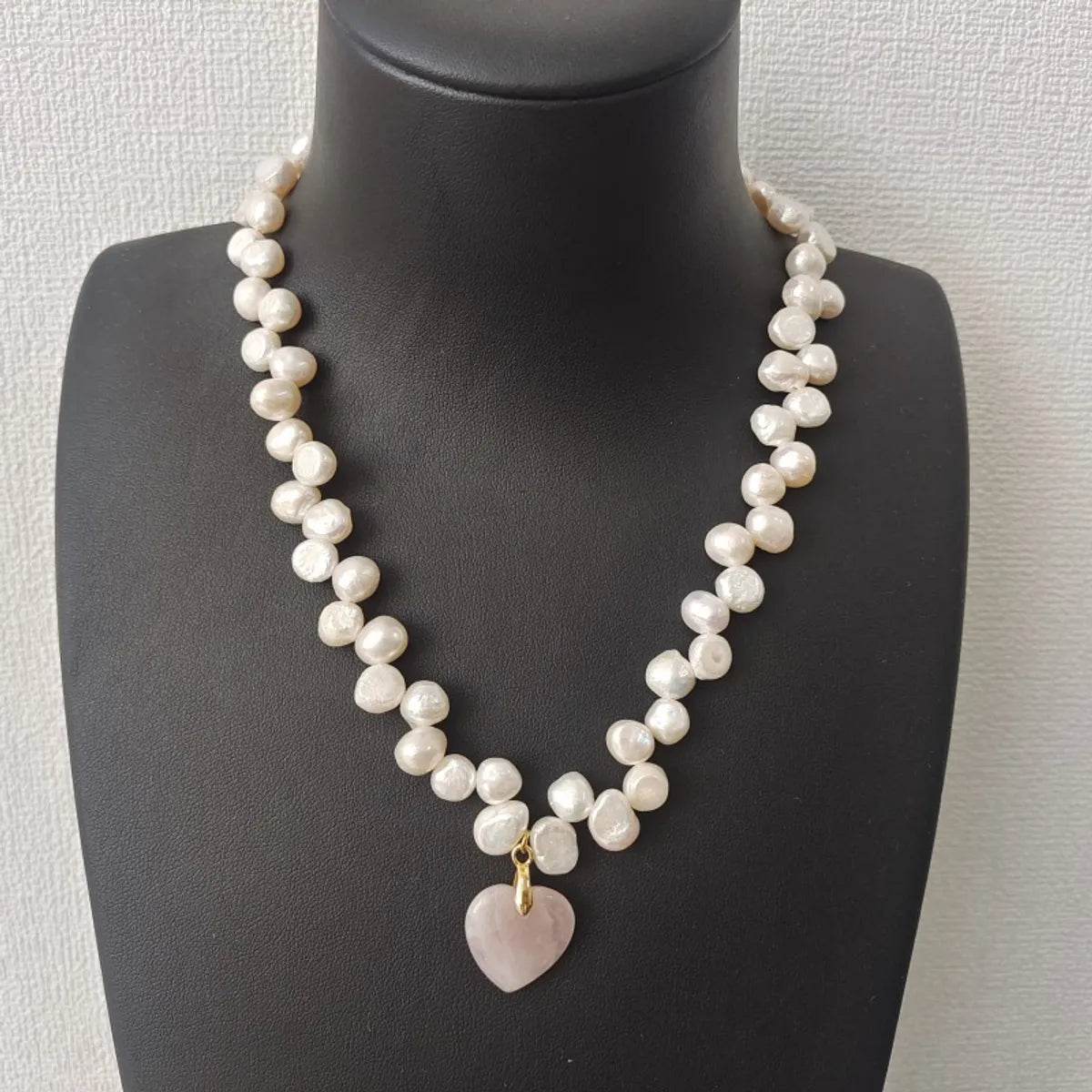 Casual Sweet Heart Shape Natural Stone Freshwater Pearl Beaded Plating Pendant Necklace