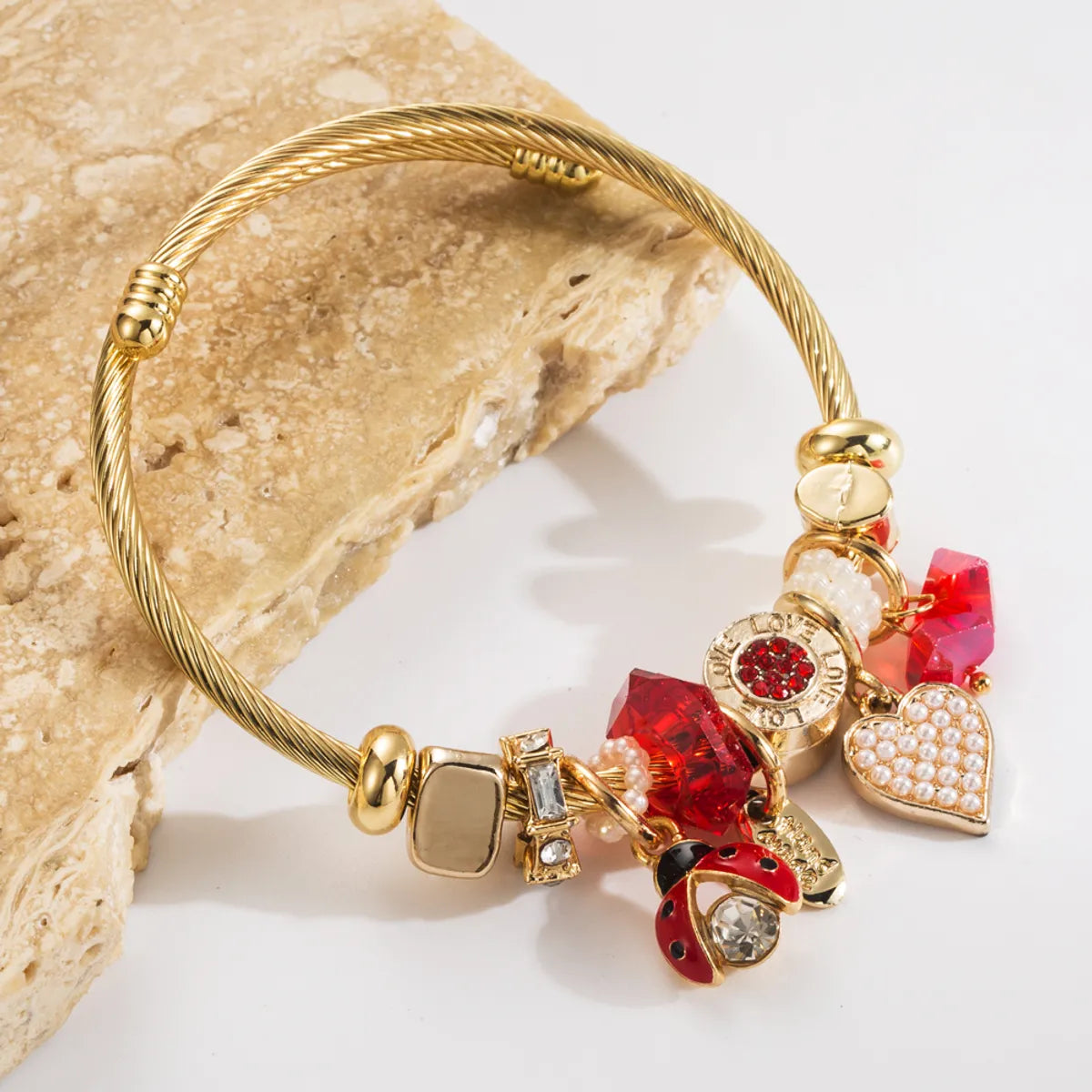 Casual Vacation Classic Style Red Heart Beetles 304 Stainless Steel Alloy Gold Plated Rhinestones Bangle In Bulk