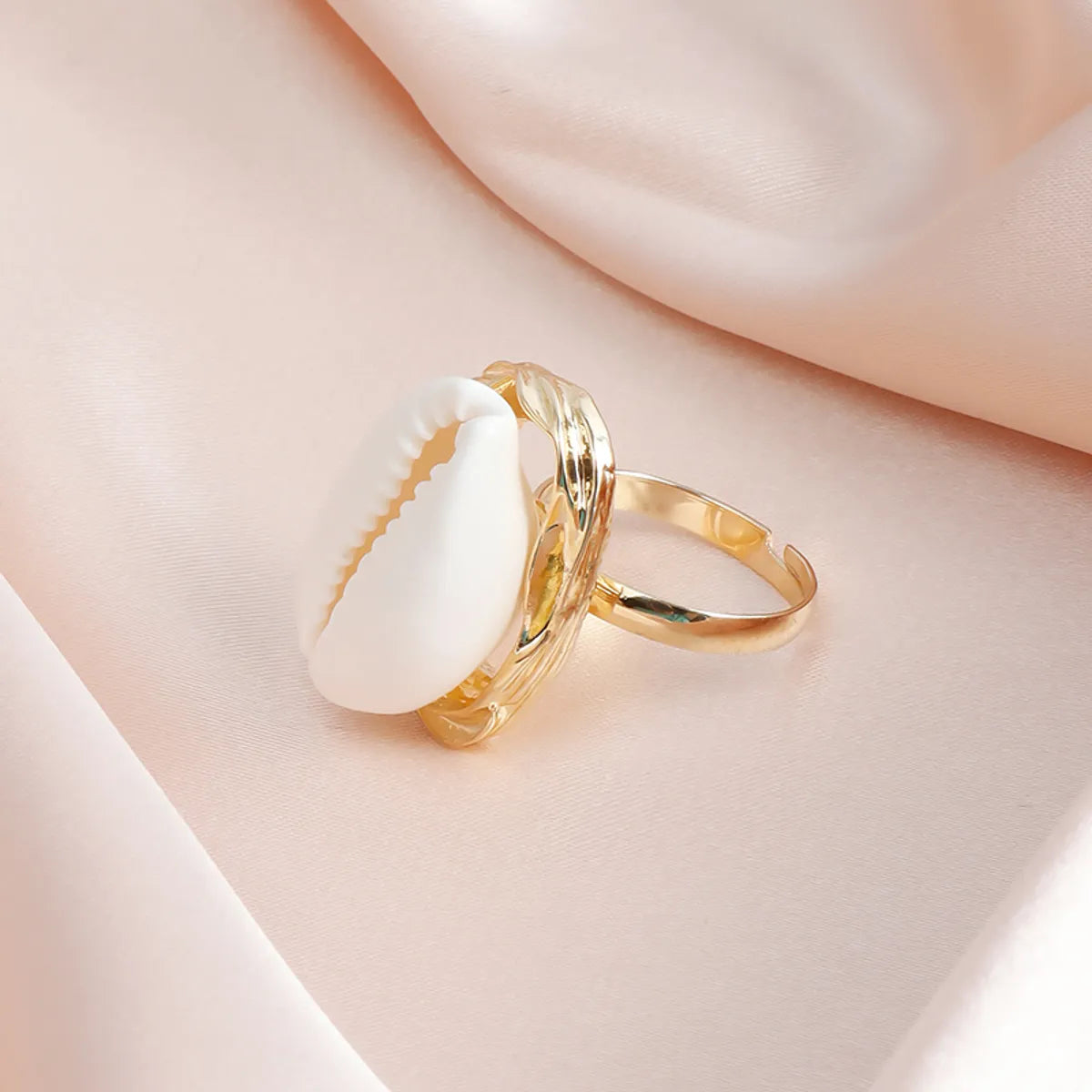 Casual Vacation Ethnic Style Shell Alloy Inlay Shell Women'S Adjustable Ring