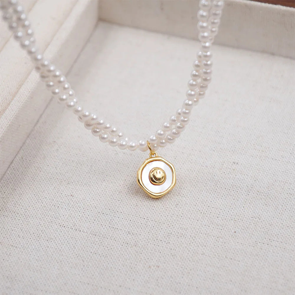 Casual Vacation Simple Style Flower Imitation Pearl Copper Beaded Shell Gold Plated Women'S Pendant Necklace