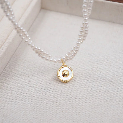 Casual Vacation Simple Style Flower Imitation Pearl Copper Beaded Shell Gold Plated Women'S Pendant Necklace