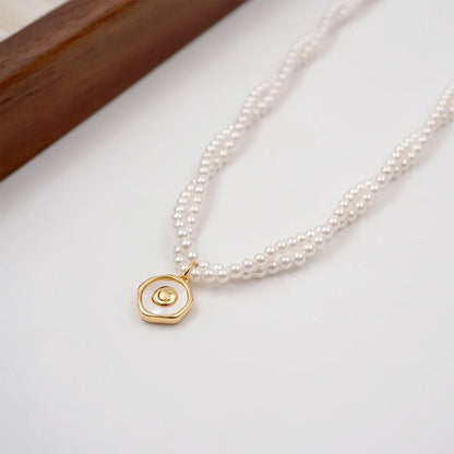 Casual Vacation Simple Style Flower Imitation Pearl Copper Beaded Shell Gold Plated Women'S Pendant Necklace