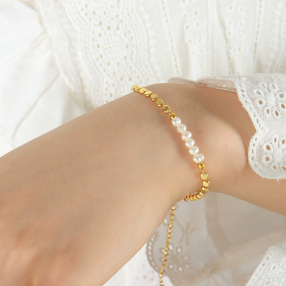 Chic Elegant Glossy Brass Freshwater Pearl Geometric Pattern Electroplated Women's Bracelet Light Luxury Non Fading Fashion Jewelry