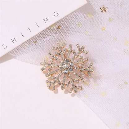 Fashion Snowflake Alloy Plating Diamond Artificial Gemstones Unisex Brooches