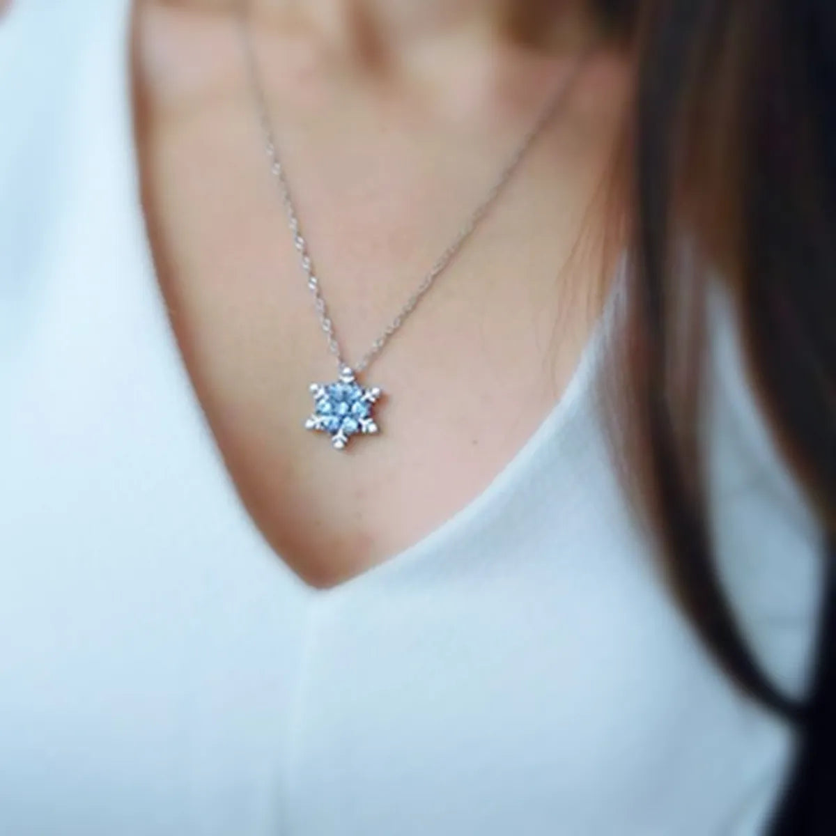 Christmas Series Korean Style Trendy Snowflake Full Zircon Pendant Crystal Sparkling Necklace Factory Direct Sales