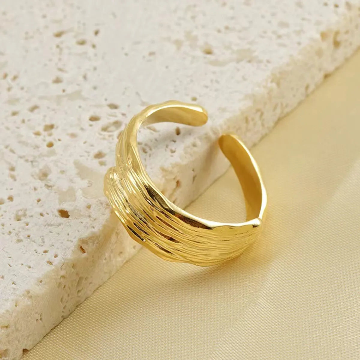 Classic Style C Shape Titanium Steel Plating 18k Gold Plated Open Rings