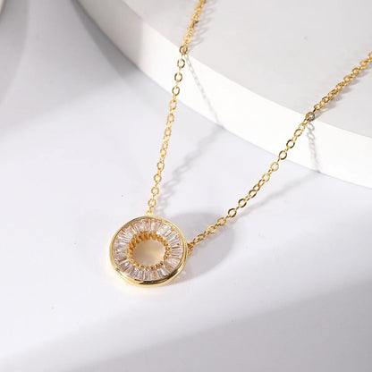 Classic Style Circle Copper 18k Gold Plated Zircon Pendant Necklace In Bulk