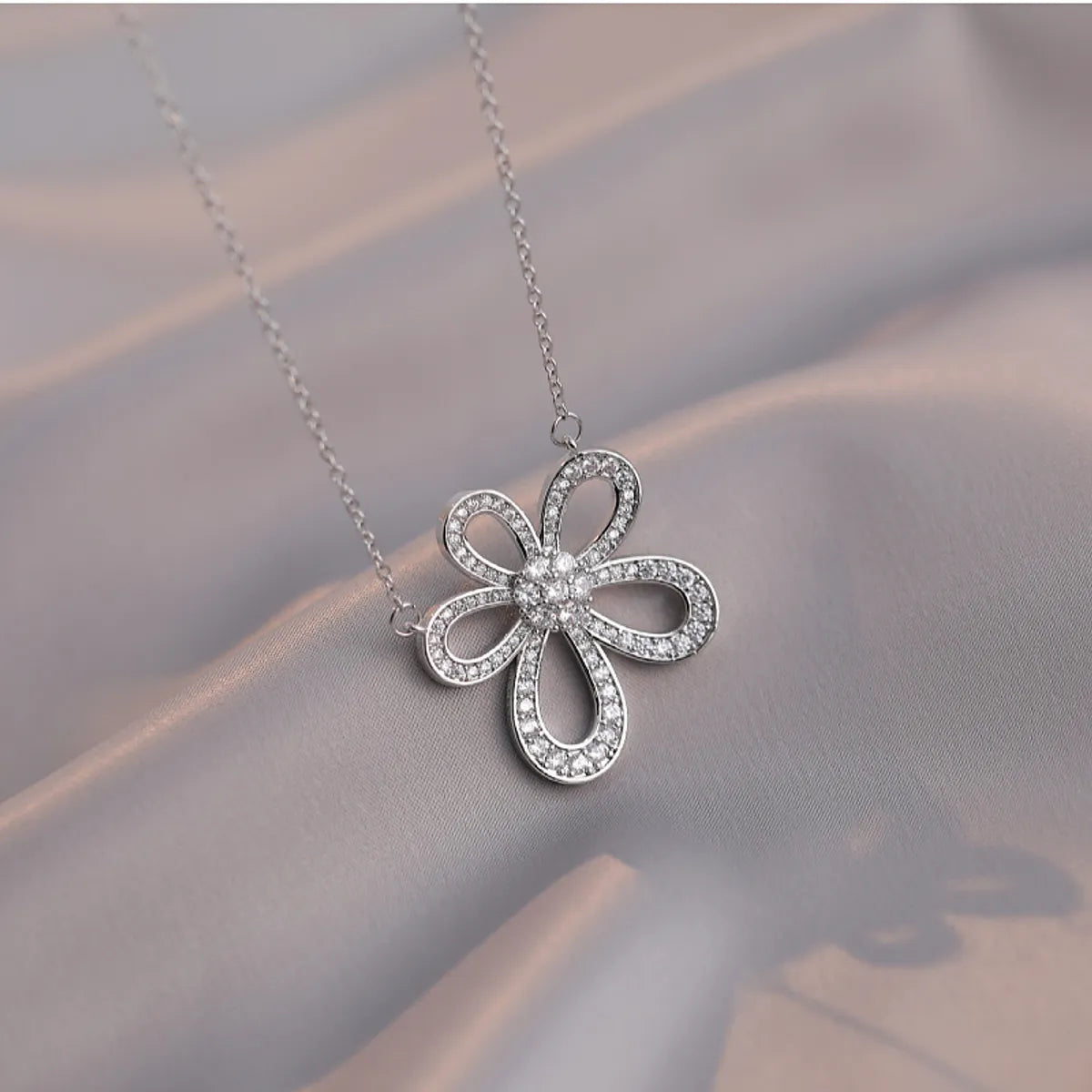 Classic Style Flower Titanium Steel Inlay Zircon Pendant Necklace