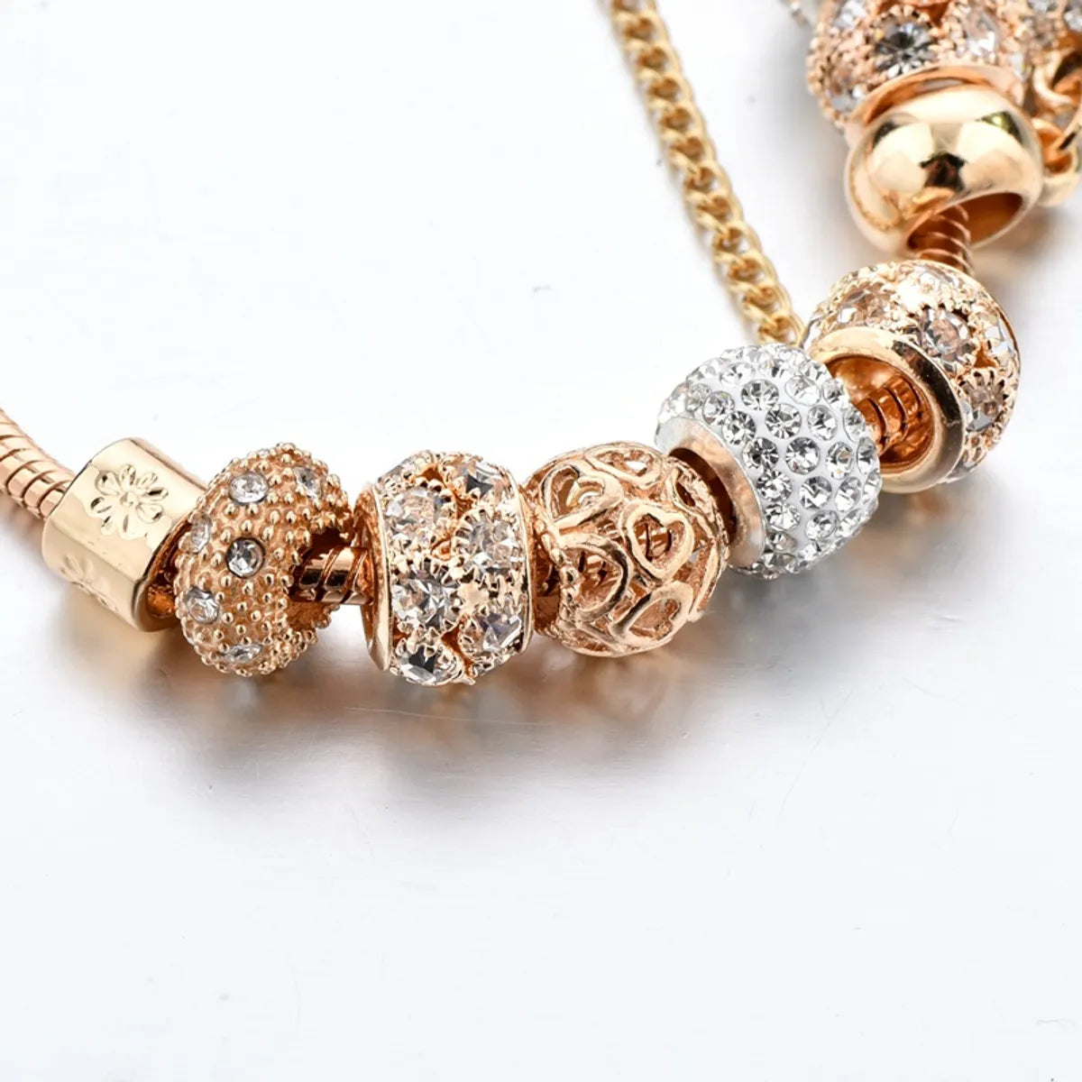 Classic Style Heart Shape Gold Plated Zircon Alloy Wholesale Bangle