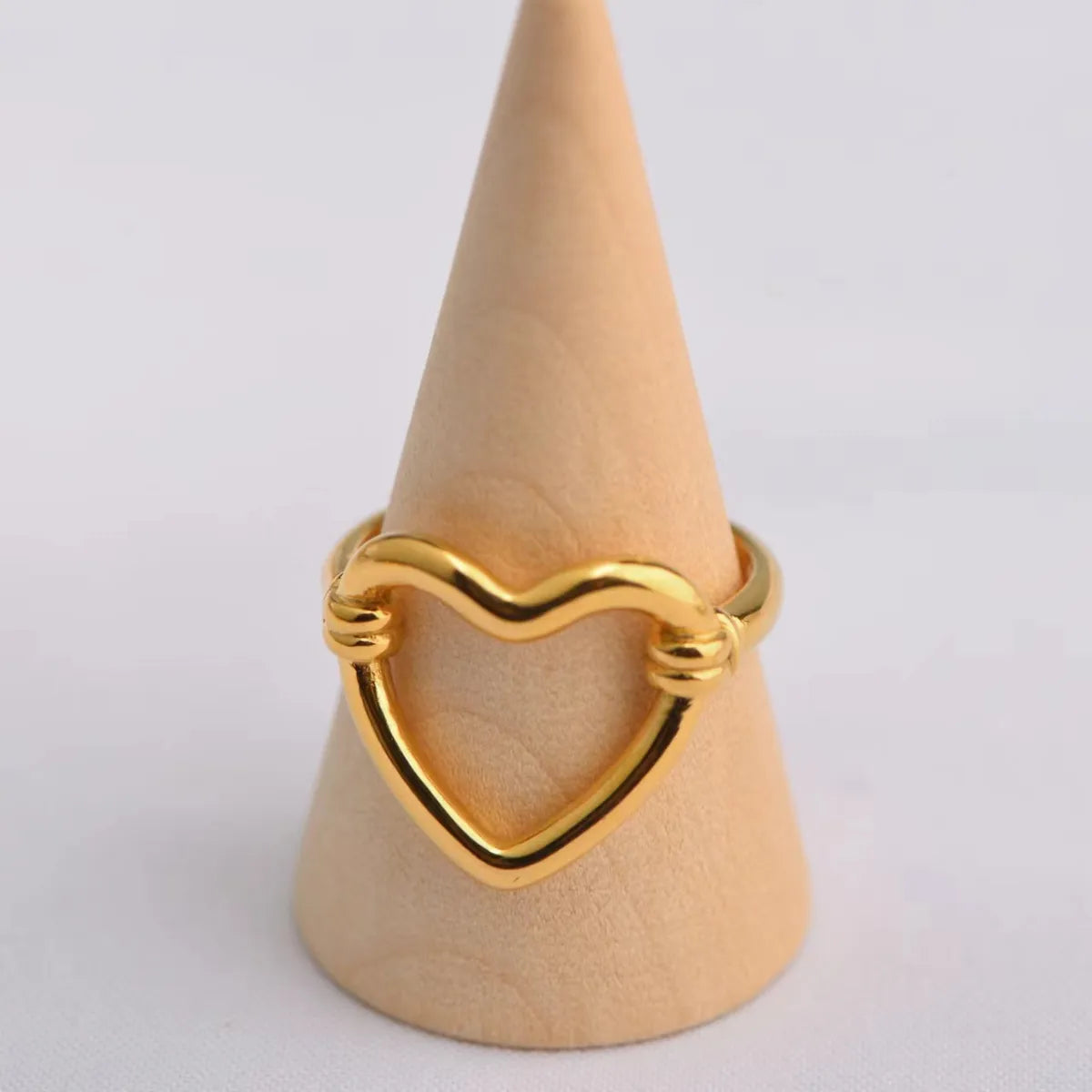 Wholesale Jewelry Classic Style Heart Shape Stainless Steel 18K Gold Plated Plating Rings